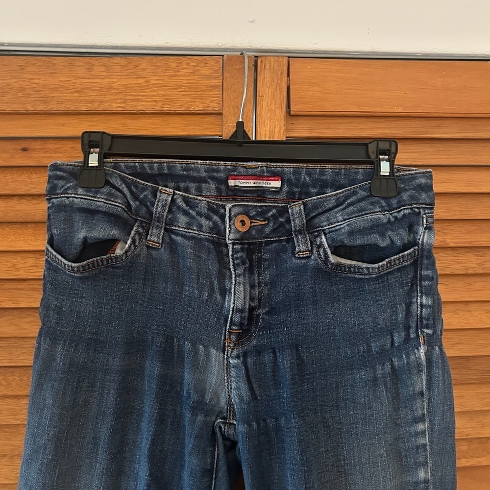 Tommy Hilfiger Women’s Denim Legging Style Jeans Sz 4 - Picture 2 of 9